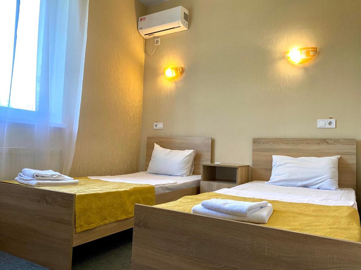 Guest House Sotni Kiew Exterior foto