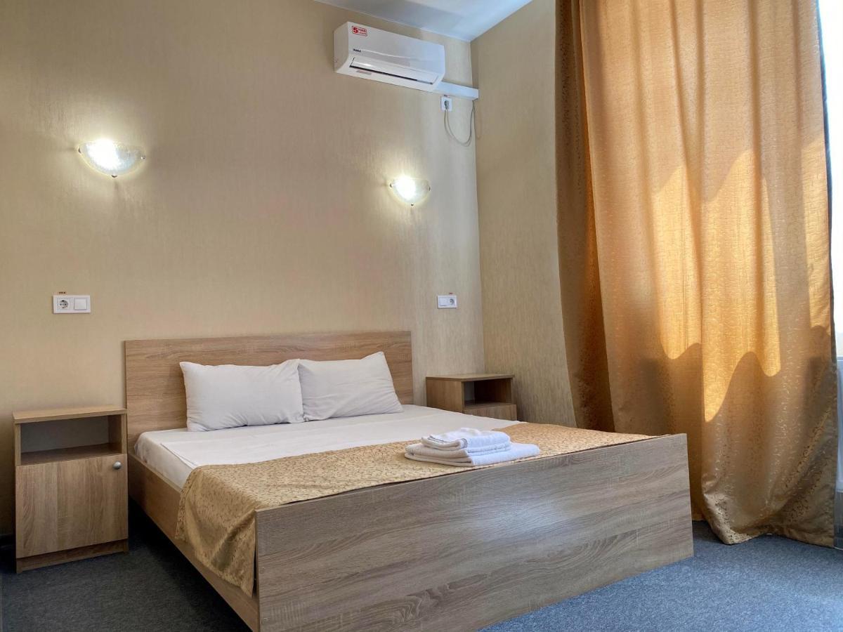 Guest House Sotni Kiew Exterior foto